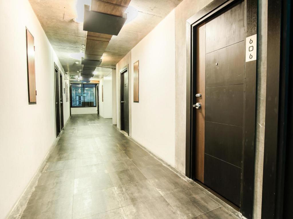 B2 Black Business And Budget Hotel Chiang Mai Buitenkant foto