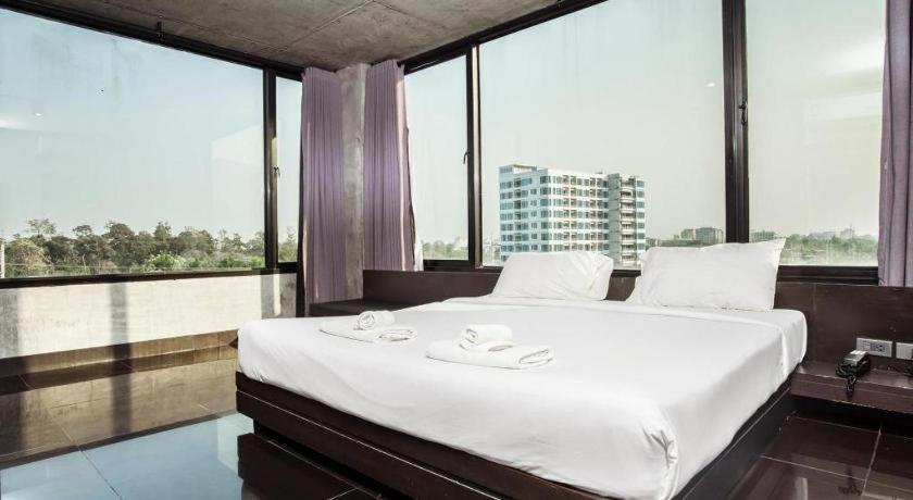 B2 Black Business And Budget Hotel Chiang Mai Buitenkant foto