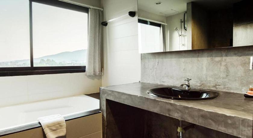 B2 Black Business And Budget Hotel Chiang Mai Buitenkant foto